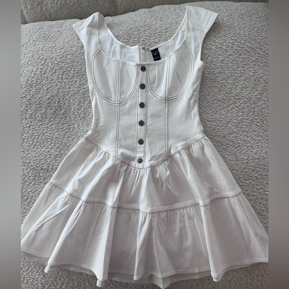 Windsor trendsetting effect ruffled denim skater dress white size small